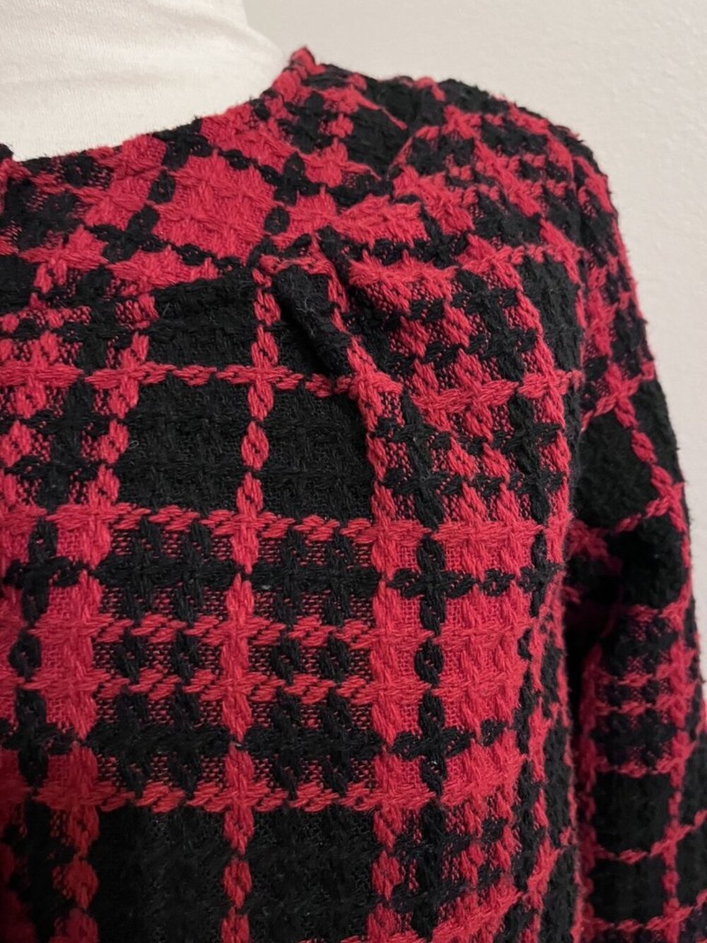 Oleg Cassini Vintage Plaid Wool Blend Lady Jacket Size M Jackie O Style Red Blk - Picture 4 of 14